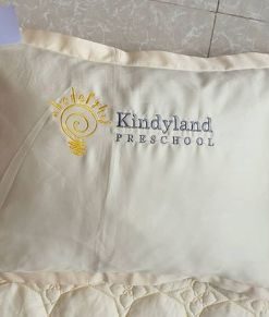 Thêu Logo trường mầm non theo yêu cầu